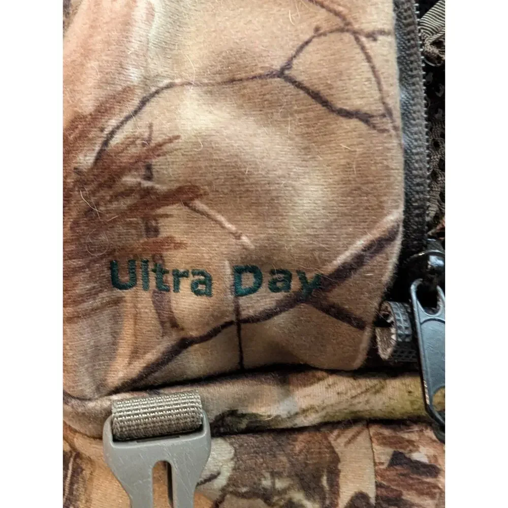 BADLANDS Camouflage Ultra Day Hunting Backpack, Bow Hunting Pack
